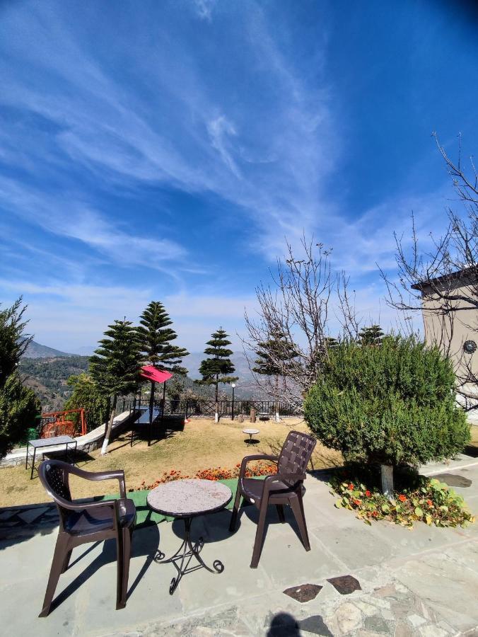 Mist N Meadows Resort Rājgarh 외부 사진