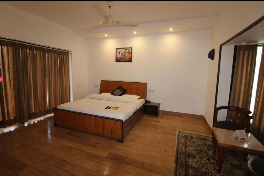 Mist N Meadows Resort Rājgarh 외부 사진