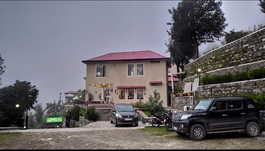 Mist N Meadows Resort Rājgarh 외부 사진