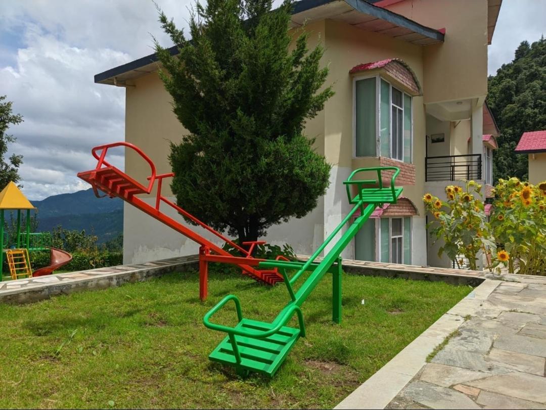 Mist N Meadows Resort Rājgarh 외부 사진