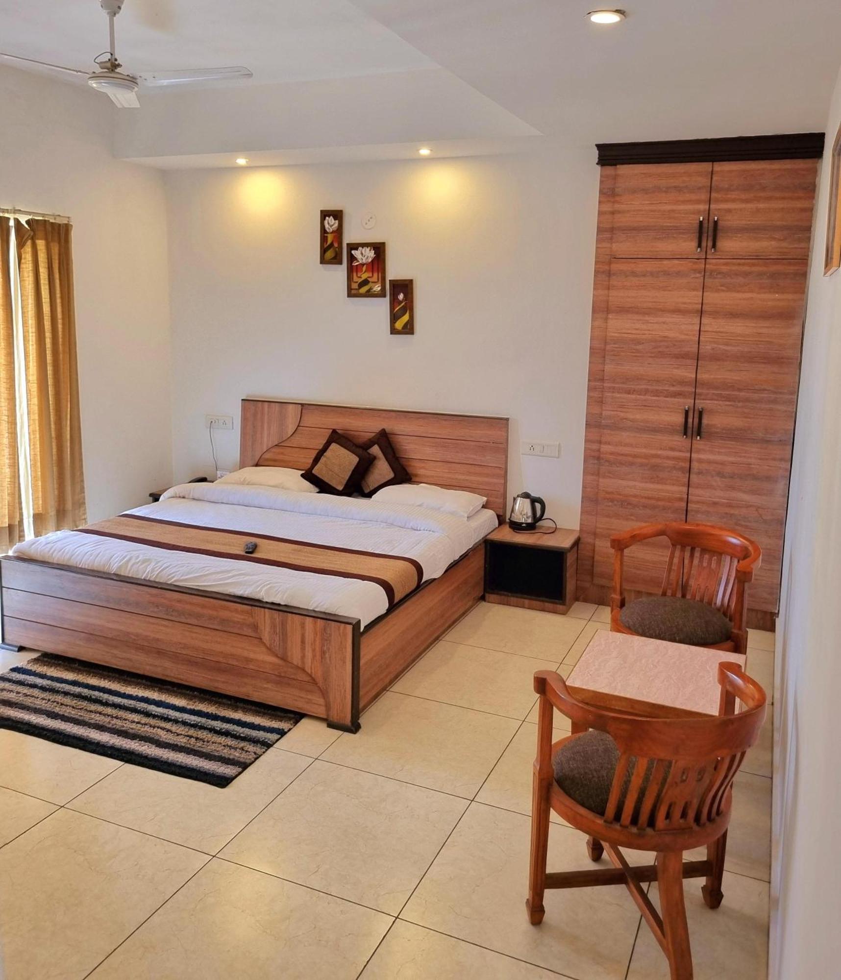 Mist N Meadows Resort Rājgarh 외부 사진