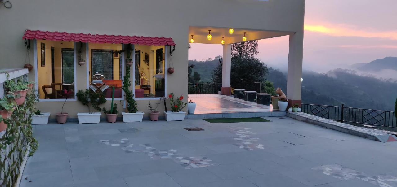 Mist N Meadows Resort Rājgarh 외부 사진