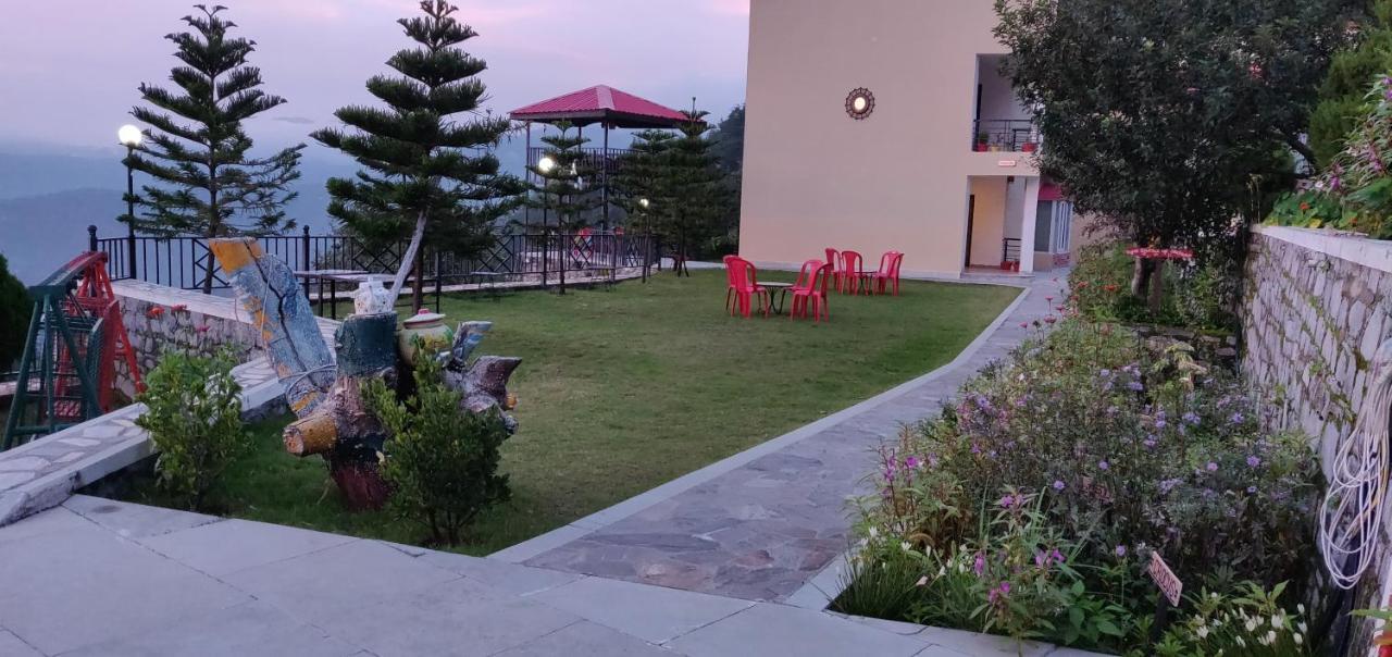 Mist N Meadows Resort Rājgarh 외부 사진